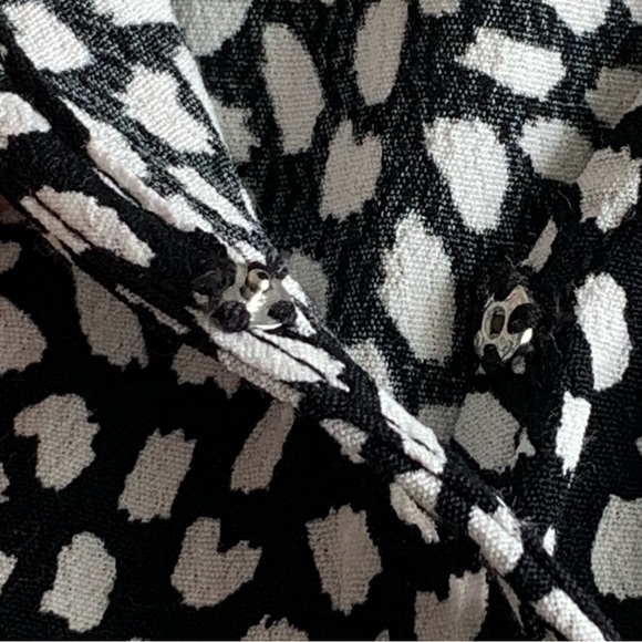 Talbots Leopard Print Faux Wrap Blouse Womens Petite‎ Large Black White Tie work - Picture 5 of 10